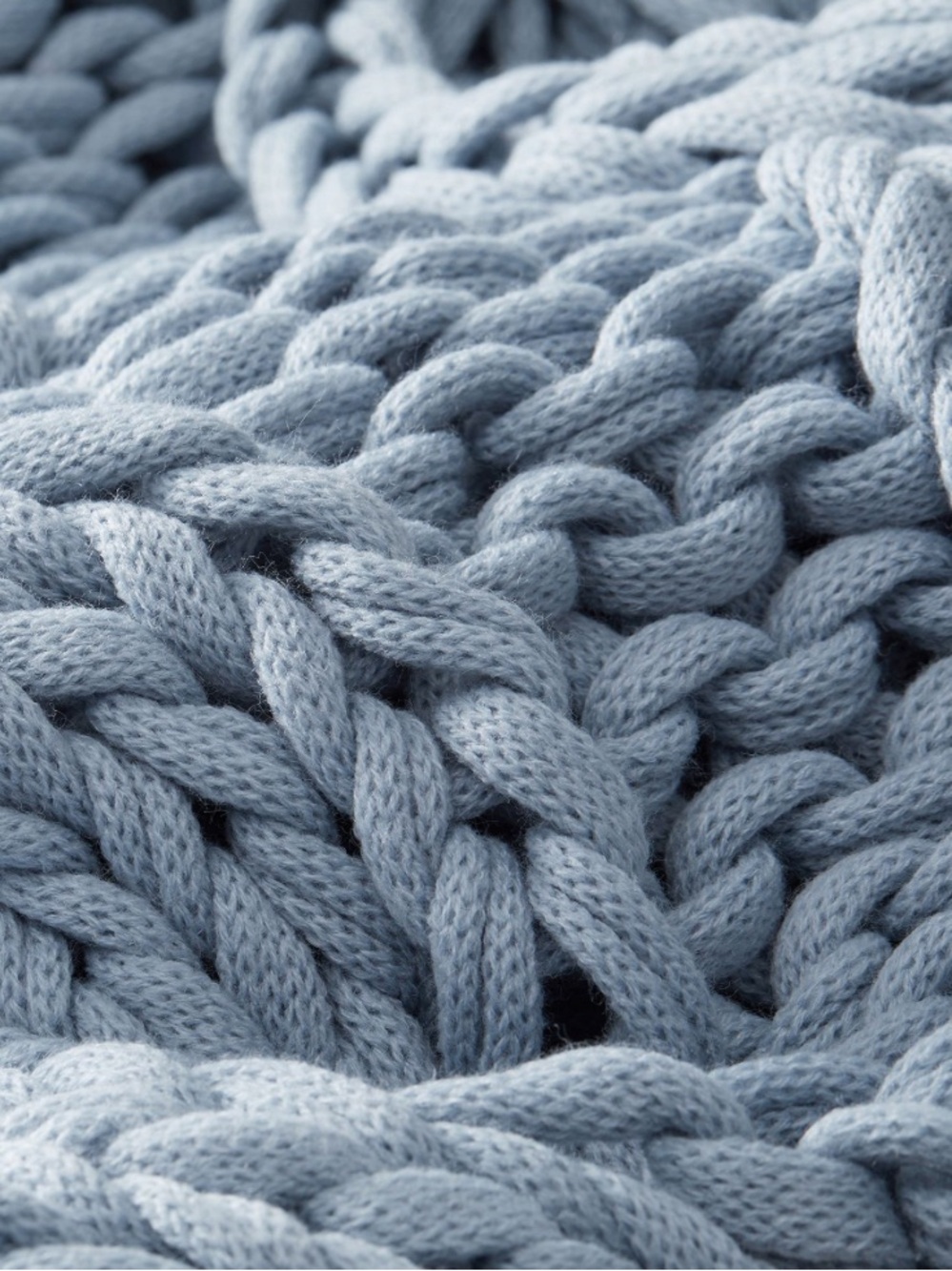 Pottery Barn Chambray Blue Colossal Handknit Throw 44x56” New In Package, $179 - Picture 3 of 7